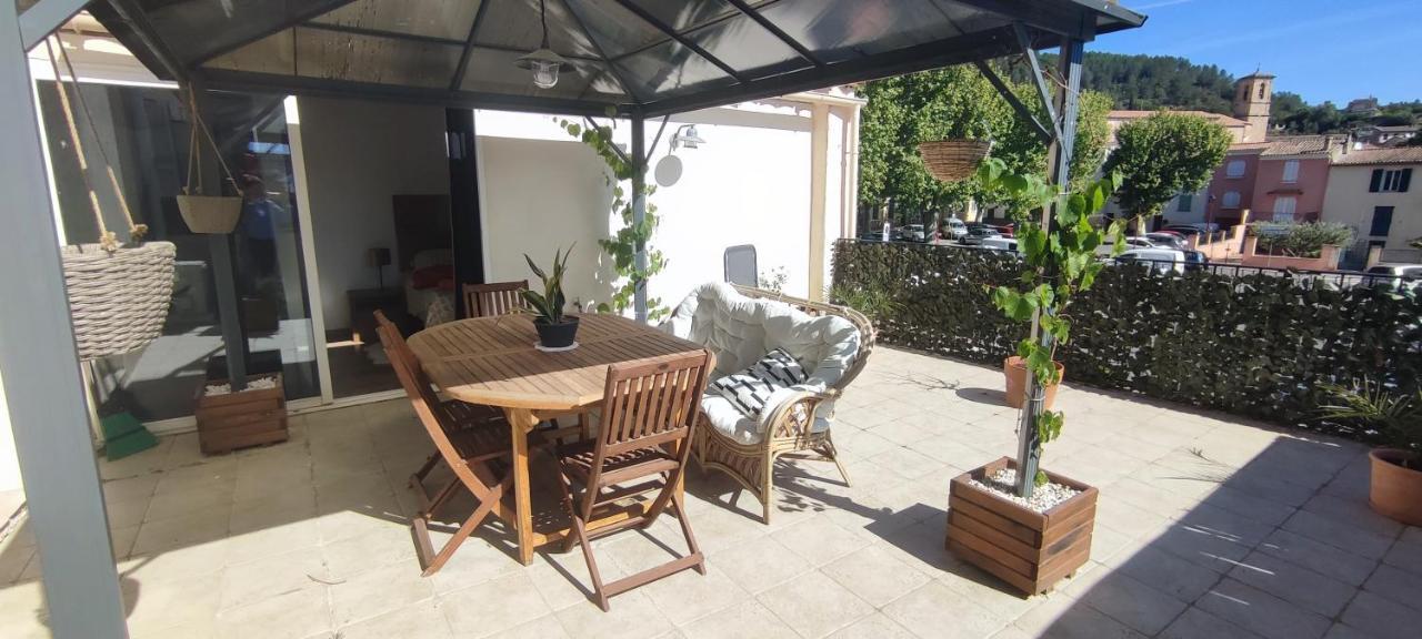 Appartement Provencal Avec Terrasse Dans Le Var Les Arcs-sur-Argens Exteriör bild